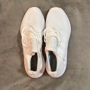 Adidas Swift Run sneakers